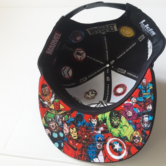 Youth Black Marvel 60th Anniversary Allover Comic Undervisor Snapback Hat - Picture 5 of 7